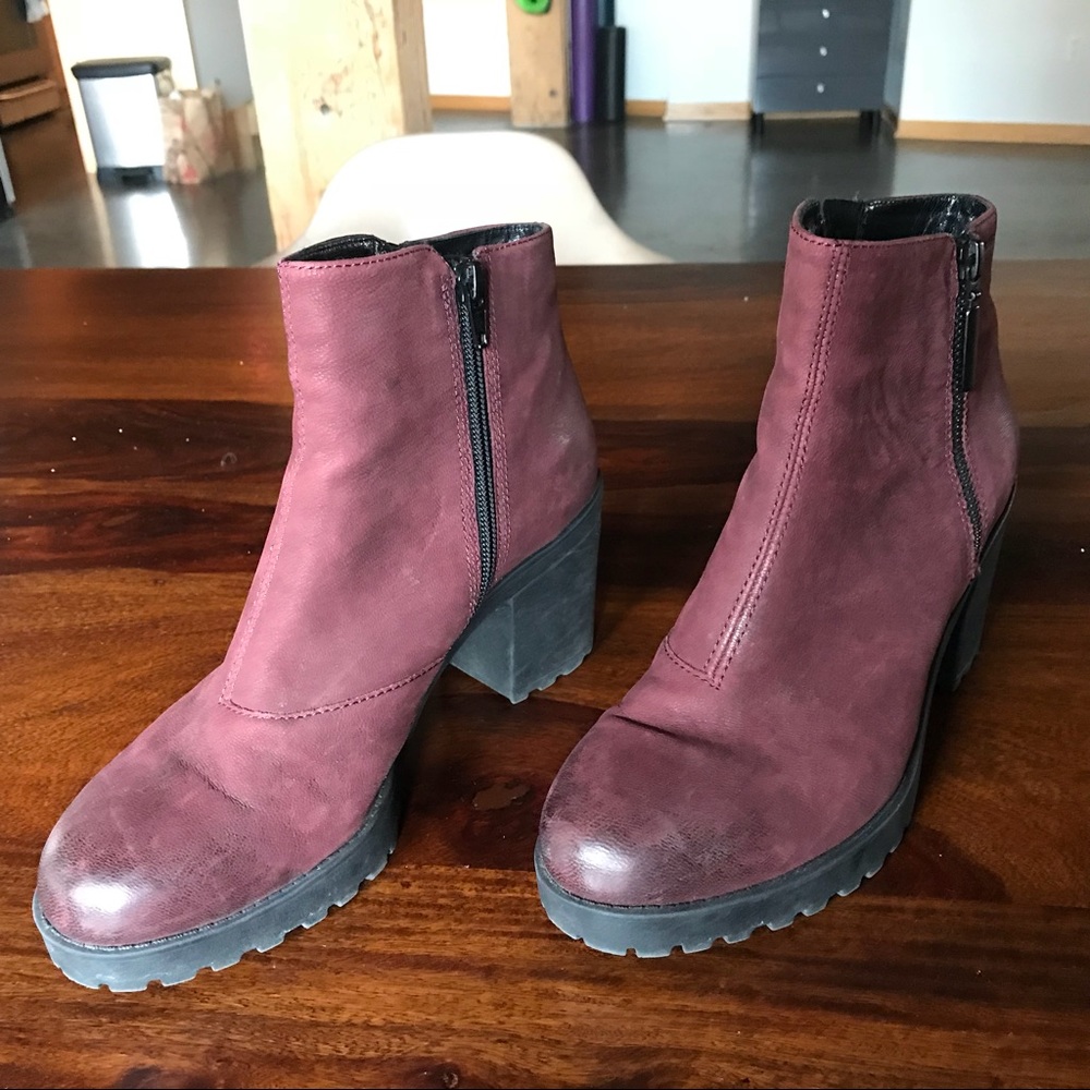 Vagabond Grace Nubuck Leather Zipper Ankle Boots